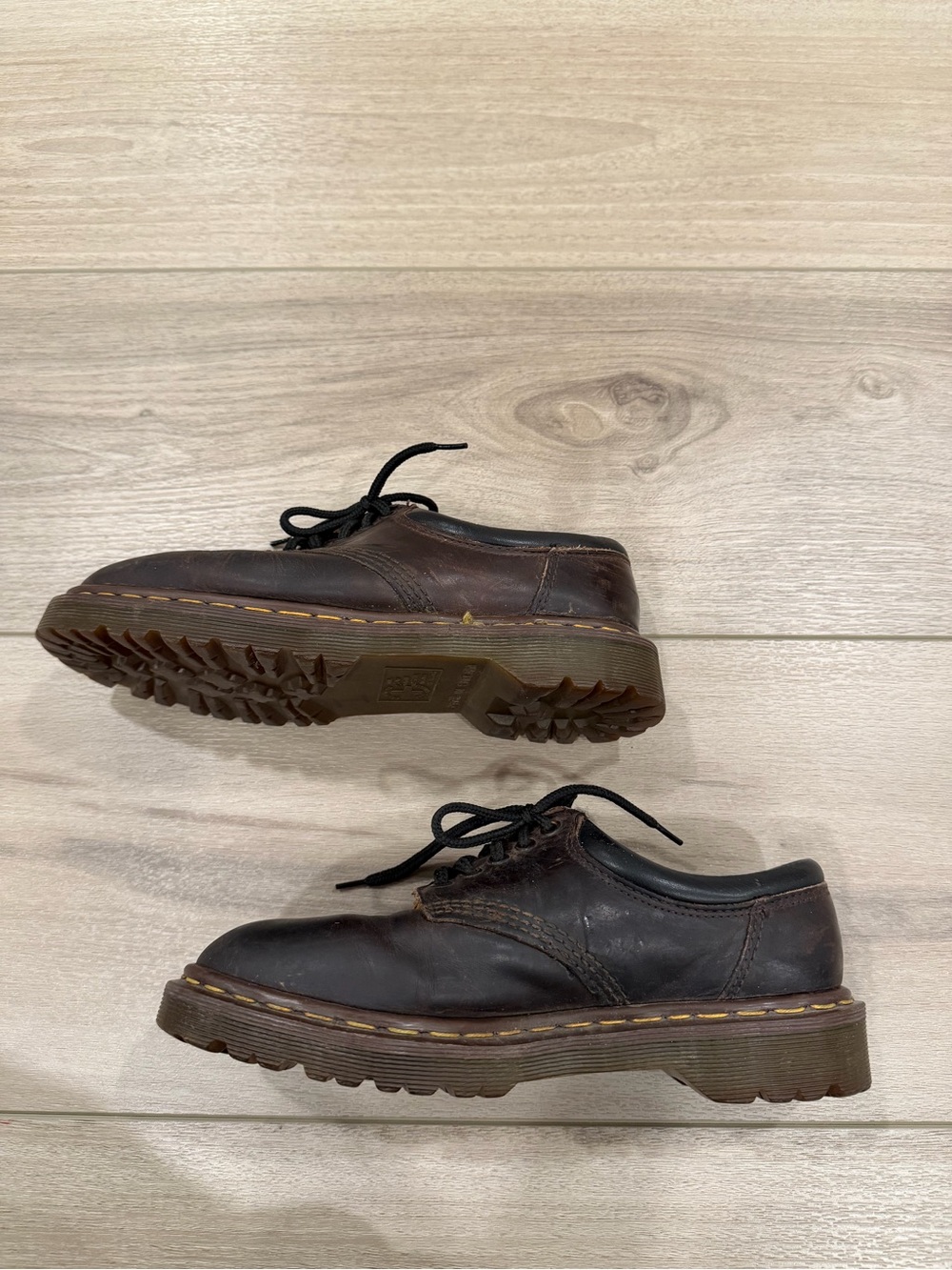 Vintage Dr. Martens 8053/59 Made in England Brown Leather 5-Eye Oxford Size 7 - Picture 4 of 8